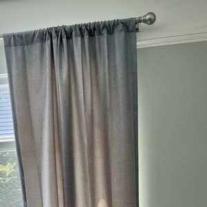 Gray light-filtering curtains (2 panels)